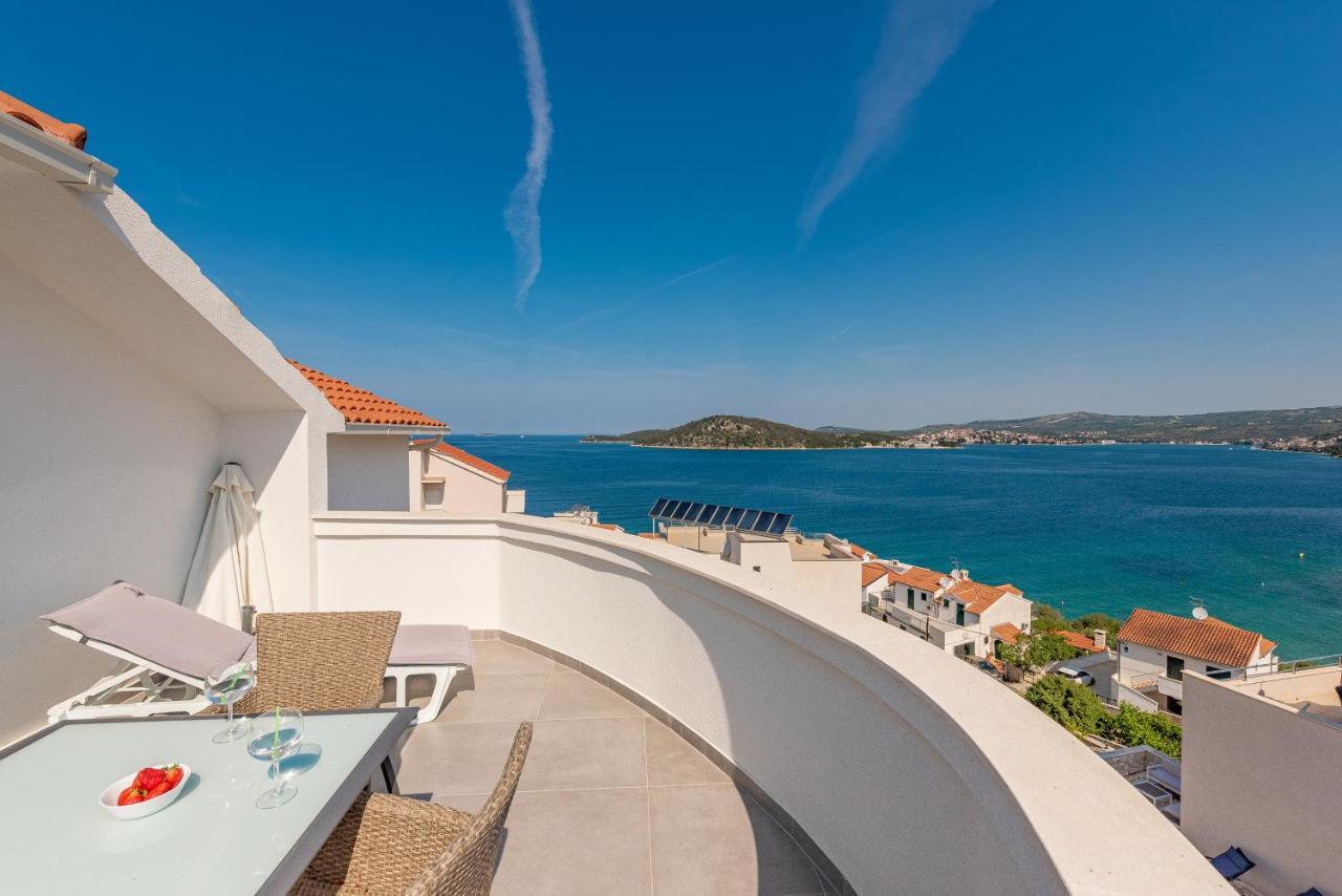 Villa Mona Apartments Ražanj Buitenkant foto
