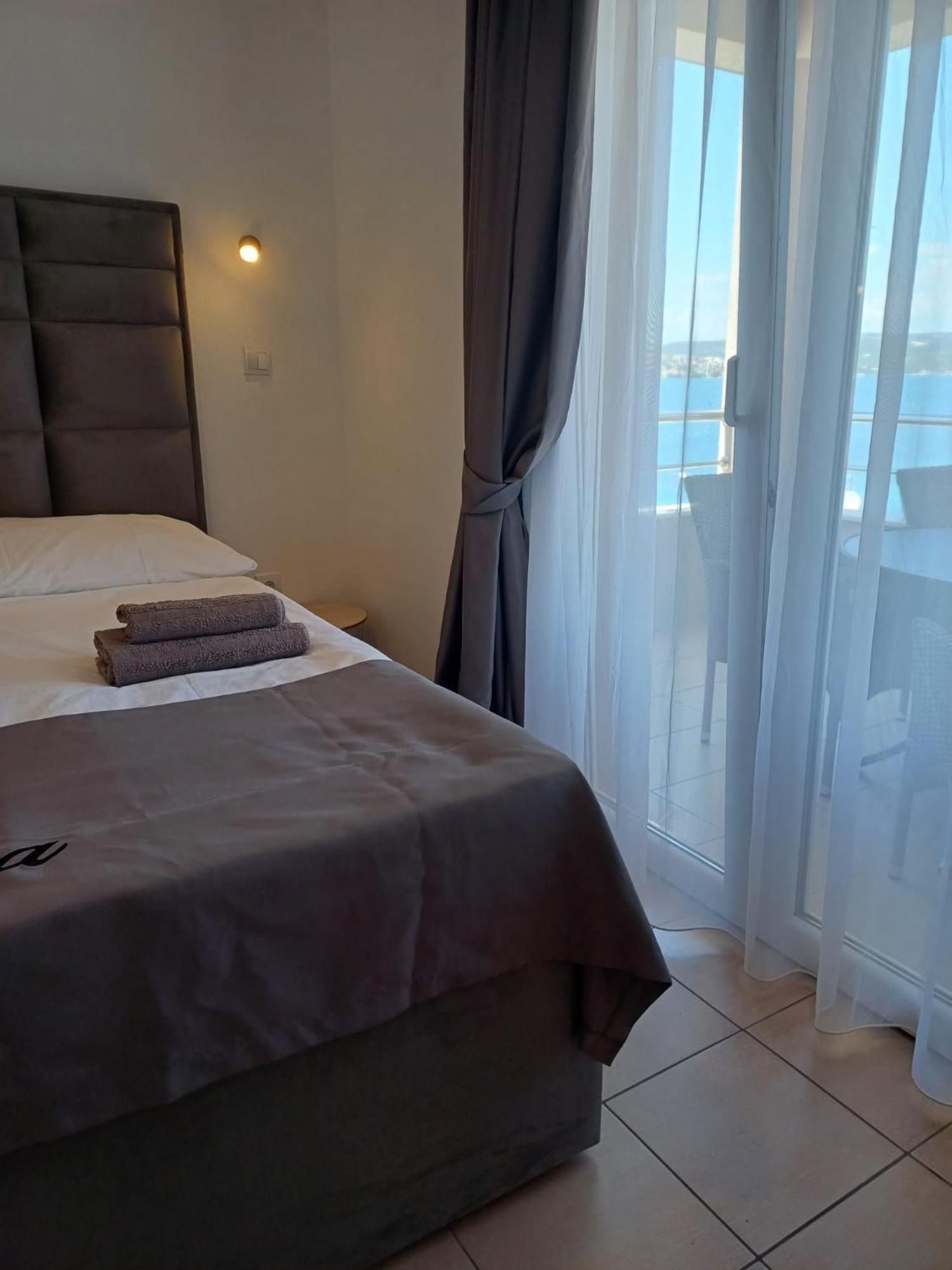 Villa Mona Apartments Ražanj Buitenkant foto